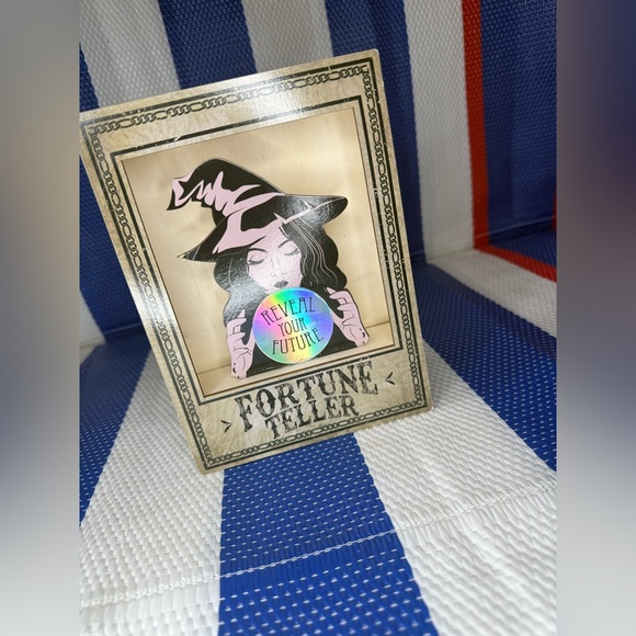 Fortune Teller Other - ✨🎉 NEW Fortune Teller Table Decor With Battery Operated/Included